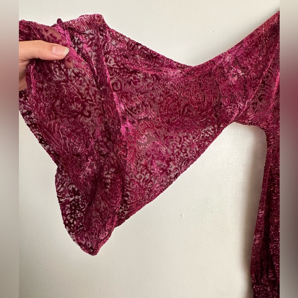 Free People Ginger Berry Top Maroon Velvet Burnout Off Shoulder Bell Sleeve - Picture 5 of 5